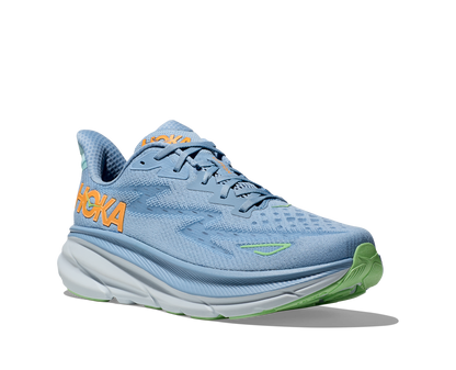 Hoka M Clifton 9 DLL - Den pålitliga Clifton 9, denna gång i Ljus Blå färg med orangea och gröna detaljer.