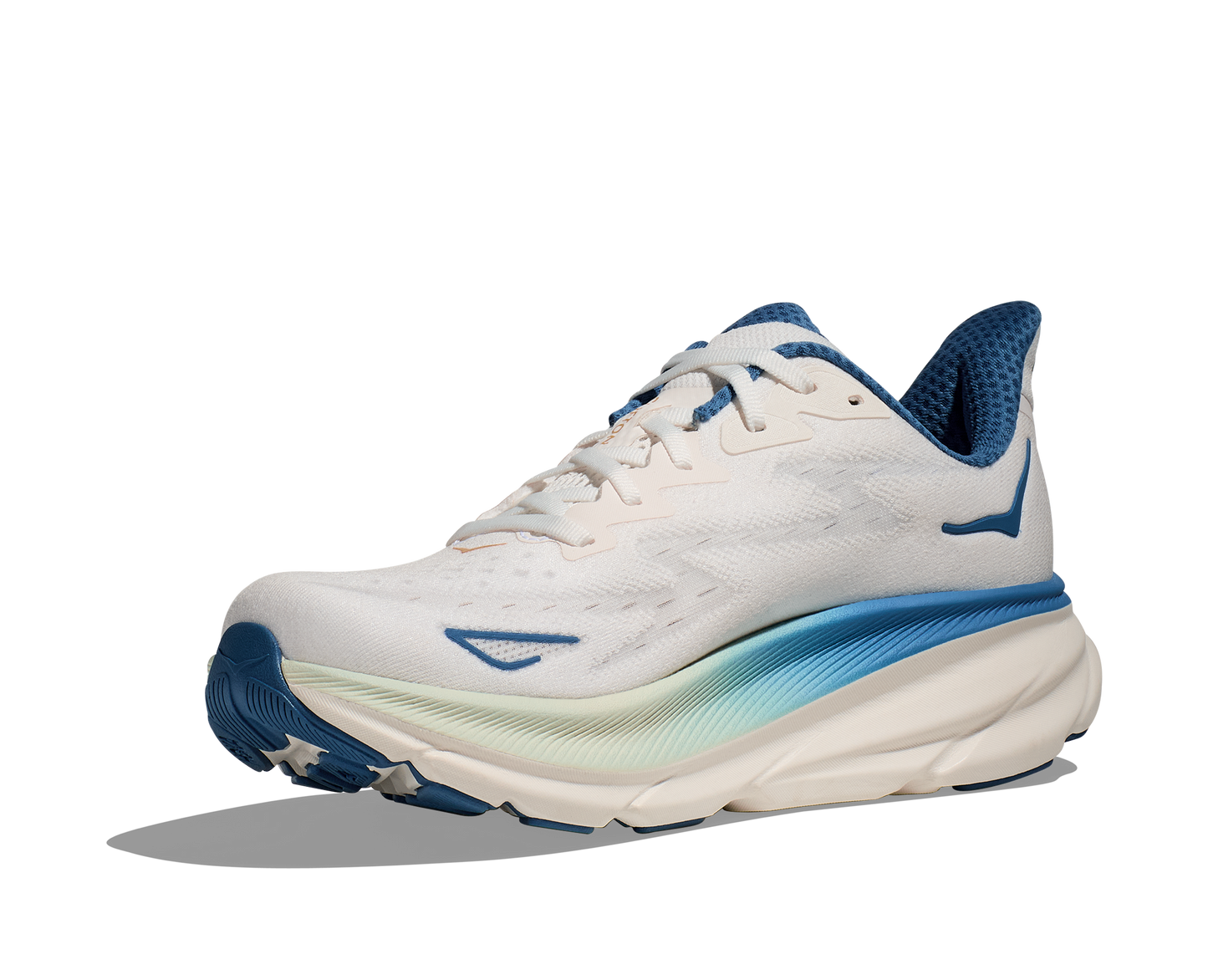 Hoka M Clifton 9 FTG - Vit med blåa och guld detaljer.