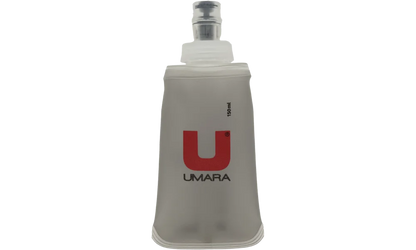 UMARA Awesome Softbottle / Softflaska 150ml. Mjuka vattenflaskor som även kan användas till att fylla med sportdryck eller gel. Grå i utseendet med Umaras logga på.